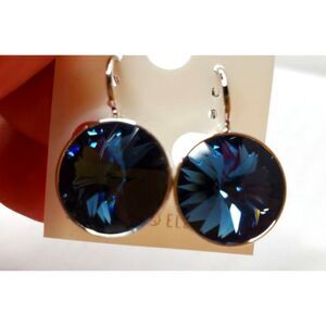 Swarovski Element earrings Navy Round. New!. L. Dangle. Minimalist. Wedding. Fun